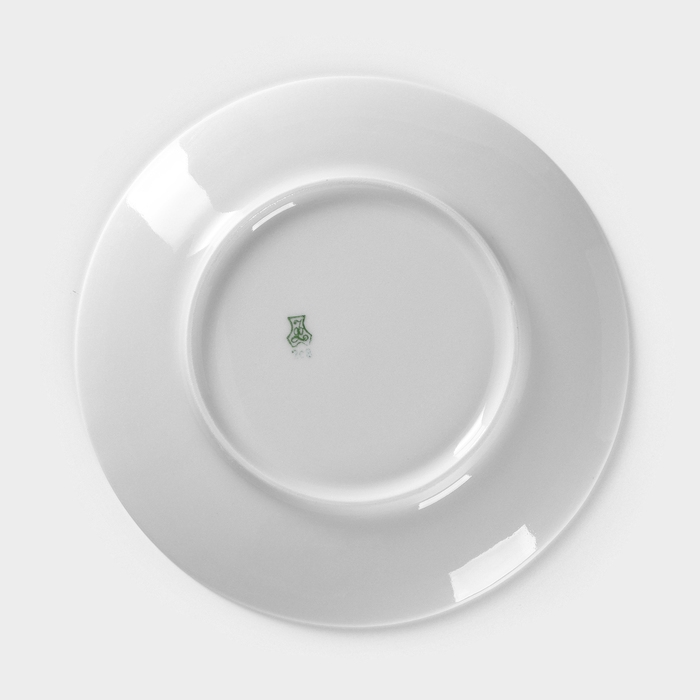 Тарелка фарфоровая &laquo;Волк&raquo;, d=20 см, белая