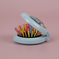 Расчёска массажная &laquo;Мягкие зверята&raquo;, складная, с зеркалом, d = 7,5 см, рисунок МИКС