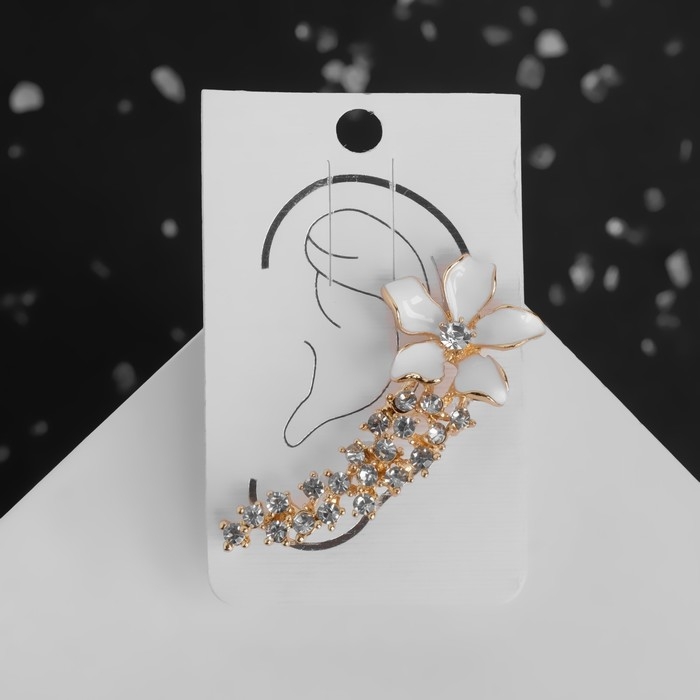 Серьга &laquo;Кафф&raquo; цветок изящный, цвет белый в золоте