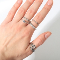 Кольцо набор 5 штук «Идеальные пальчики» лёгкость, цвет белый в серебре Кольцо набор 5 штук «Идеальные пальчики» лёгкость, цвет белый в серебре