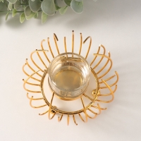 Подсвечник металл, стекло на 1 свечу "Золотой цветок из прутьев" d=4,5 см 12х12х9 см