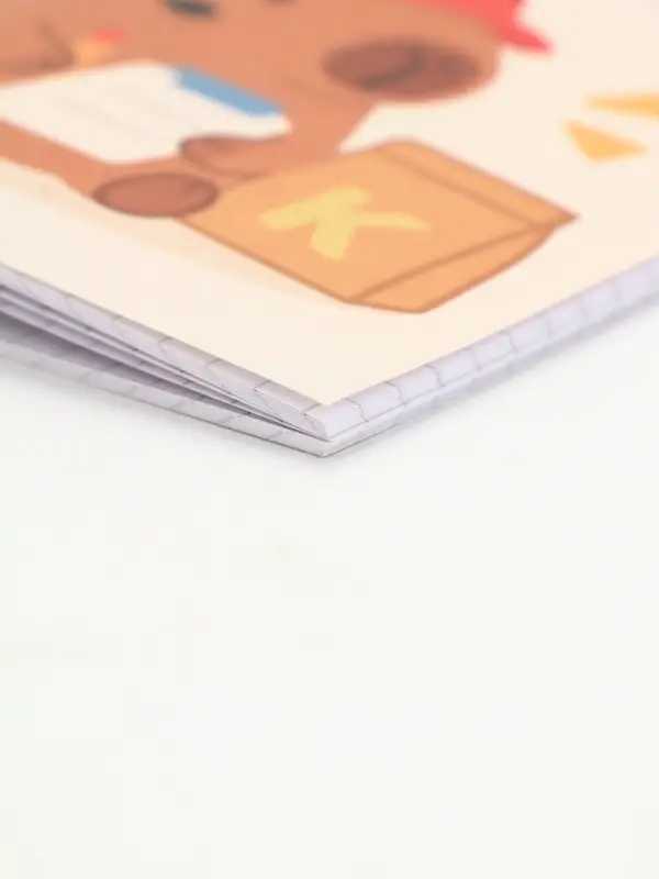 Блокнот А6, 32 л на скрепке, в клетку  "Капи мил"