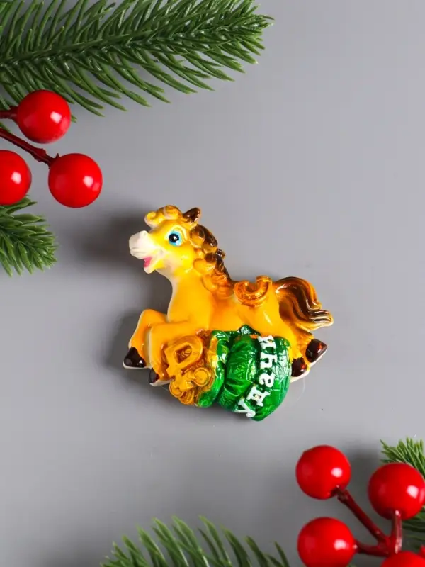 Магнит полистоун  "Лошадка с мешком золотых монет" МИКС 5,7х6,5 см