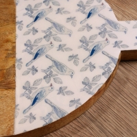 Доска разделочная круглая "Синие птицы" дерево манго 36х28 см