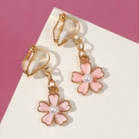 Серьги-клипсы детские &laquo;Выбражулька&raquo; цветочек с жемчужиной, цвет бело-персиковый в золоте