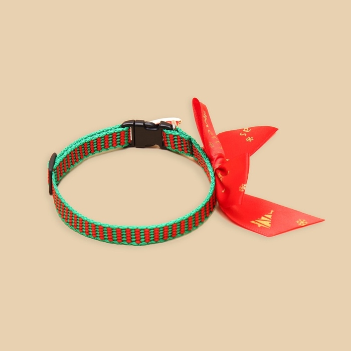 Ошейник + бант + новогодний подвес Ошейник + бант + новогодний подвес "Шарики", 30 х 1 см, капрон, зелёный