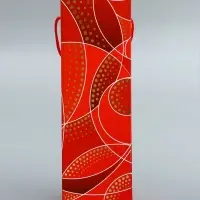 Подарочная новогодняя коробка под шампанское &laquo;Огненная&raquo; красная с веревочной ручкой 11&times;11&times;37 с