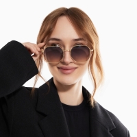 Очки солнцезащитные uv 400, дужка 12.8 см, ширина 12.8 см, линза 4.6&times;5.4 см