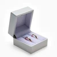 Футляр с подсветкой для 2 колец "Романтика",6*6*5 см, цвет белый