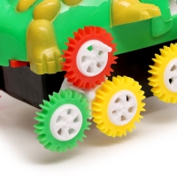 Машинка-перевёртыш &laquo;Крокодил&raquo;, работает от батареек, цвет зеленый