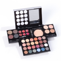 Набор профессиональной косметики"Miss Young" №17 Набор профессиональной косметики"Miss Young" №17