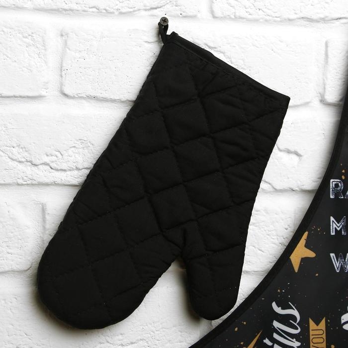 Подарочный набор &laquo;Мужество имеет значение&raquo;: кухонный фартук и прихватка