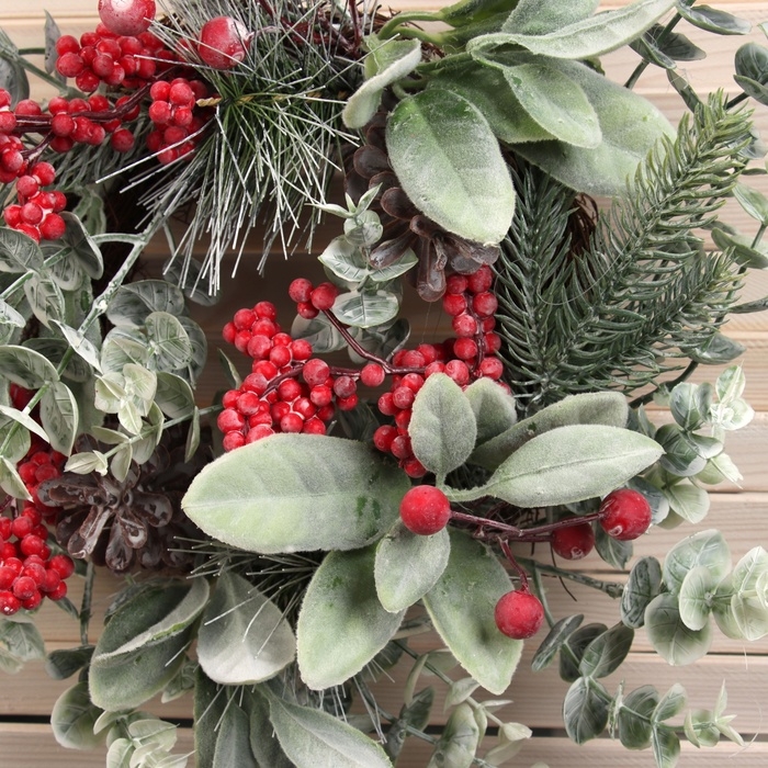 Венок новогодний d-30 см "Калина красная"
