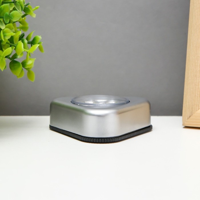 Ночник-пушлайт "Треугольник" 3хLED, 3ААА серый 6,5х6,5х2,5 см RISALUX