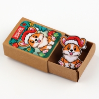 Новогодний значок в коробочке &laquo;Новый год: Новогодний корги&raquo; 2,7 х 3,3 см