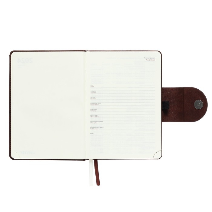 Ежедневник датированный 2024 A5 176 листов, deVENTE.Norwich, твёрдая обложка с поролоном из искусственной кожи, ляссе, кремовый блок 70 г/м2, коричневый Ежедневник датированный 2024 A5 176 листов, deVENTE.Norwich, твёрдая обложка с поролоном из искусственной кожи, ляссе, кремовый блок 70 г/м2, коричневый