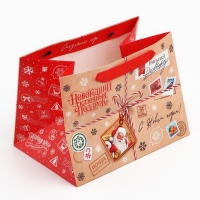 Пакет подарочный новогодний с широким дном &laquo;Сказочный подарок&raquo;, 25 х 19 х 18 см