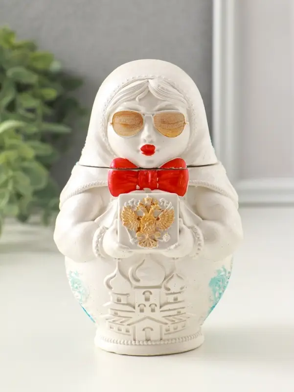 Шкатулка для украшений &laquo;Матрешка&raquo; 12&times;9 см, гипс, роспись