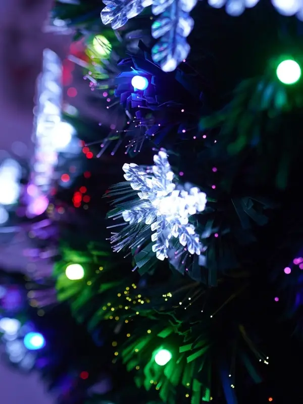 Ёлка фиброоптическая &laquo;Снежинки&raquo; 60 см, d нижнего яруса 35 см, 55 веток, мигание