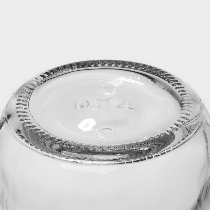 Бутылка стеклянная с ручкой &laquo;Гера&raquo;, 2,05 л