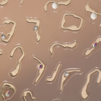 Наклейки для ногтей &laquo;Блики&raquo;, объёмные, металлизированные, со стразами и бусинами, цвет золотистый