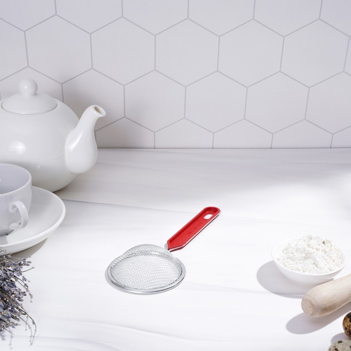 Сито для просеивания Доляна &laquo;Хозяюшка&raquo;, d=8 см, цвет красный