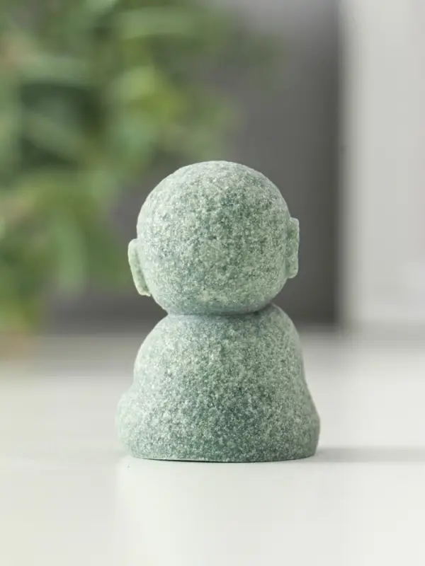 Сувенир песчаник "Маленький монах с чётками - священные писания" 3,3х4х7 см