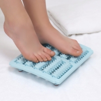 Массажёр &laquo;Барабаны&raquo;, 26 &times; 22 &times; 5 см, 5 рядов, цвет МИКС