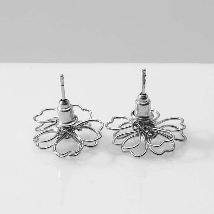 Серьги металл &laquo;Цветочек&raquo; сердце, цвет серебро