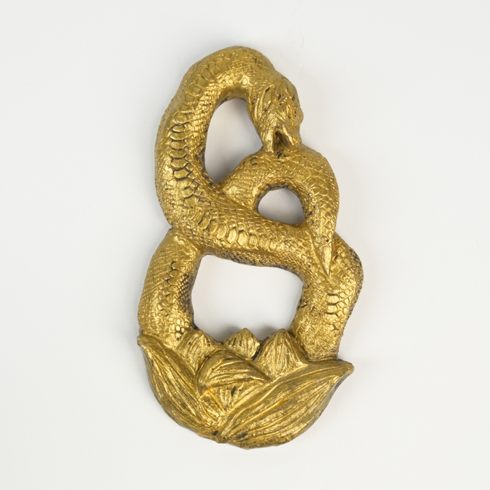 Новый год. Символ 2025. Панно с подвесом "Змея в цветке" старое золото, 12х7х1см