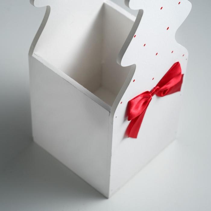 Ящик подарочный Ящик подарочный "Ёлка" (12*12*42) Дерево, МДФ 6 мм, окрашен., оформл., Белый-красный