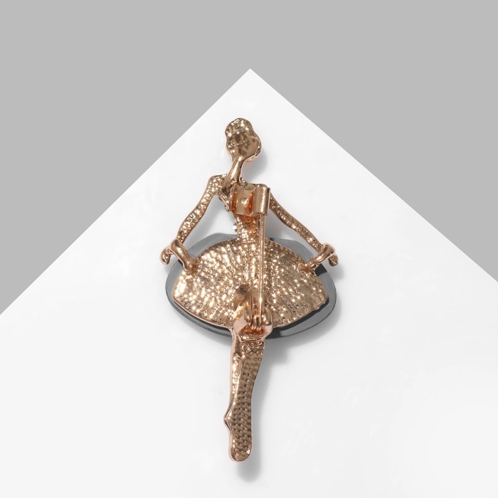 Брошь &laquo;Балерина&raquo;, цвет фиолетовый в золоте