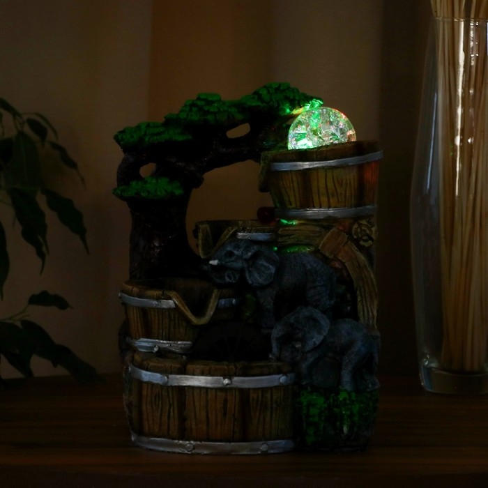 Фонтан "Слоники под деревом, бочки" 12х15х24 см (с подсветкой)