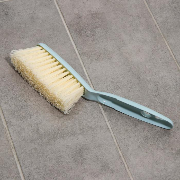 Щётки для уборки Доляна, 4 предмета: совок, 3 щётки, 30&times;21&times;12 см, цвет МИКС