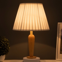 Лампа настольная BayerLux ЭКО "Анна" 1х40Вт Е27 белый/коричневый 30х30х47см Лампа настольная BayerLux ЭКО "Анна" 1х40Вт Е27 белый/коричневый 30х30х47см
