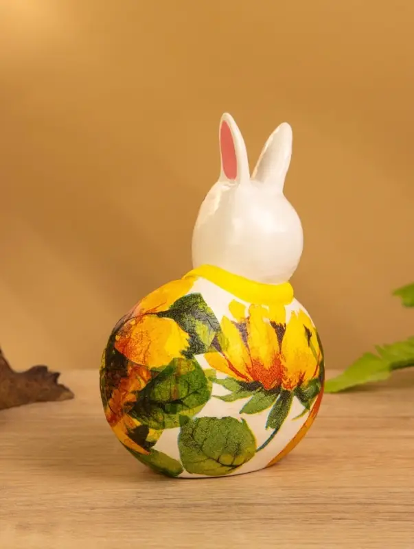 Сувенир дерево "Кролик в халате" тёмный, 10х6х12 см