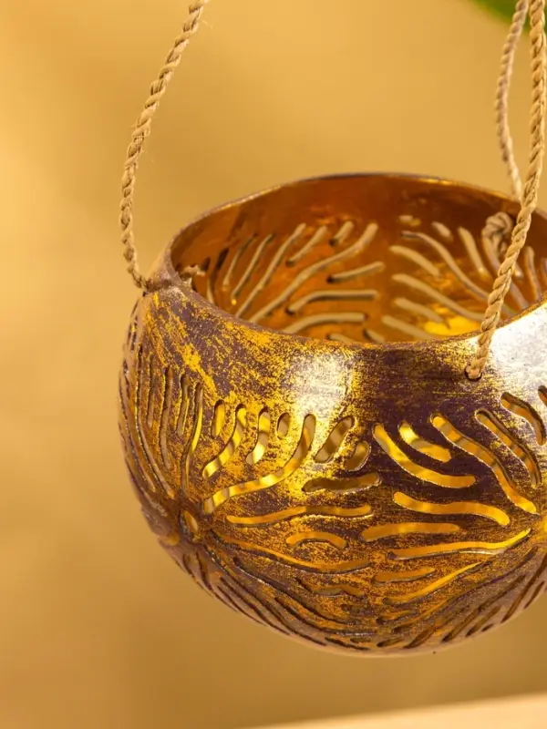 Подсвечник подвесной из кокоса, 9-12 см, тёмно синий-золотой