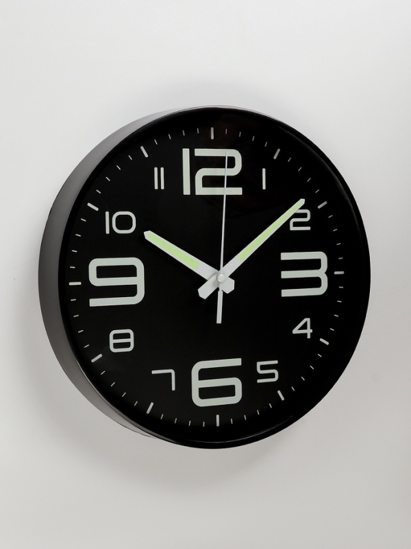 Часы настенные интерьерные &laquo;Классика&raquo;, плавный ход, светящиеся, d-25 см