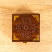 Шкатулка квадратная  с замочком латунь 10х10х6 см, дерево шишам