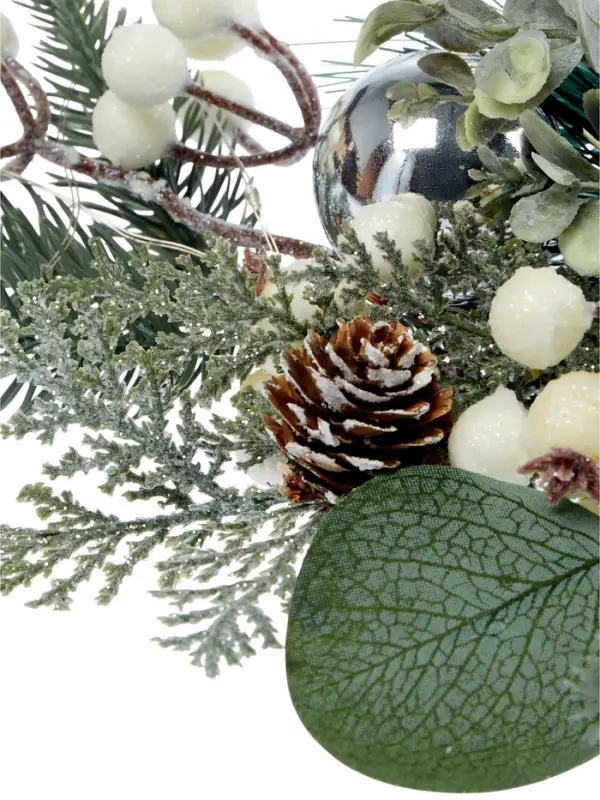 Декор настенный &laquo;Снежноягодник&raquo;, 72&times;20 см, 18 LED, от батареек CR2032&times;2, свечение тёплое белое