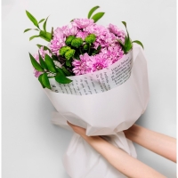 Плёнка для цветов упаковочная глянцевая прозрачная &laquo;Газета&raquo;, белая, 0.6 x 10 м