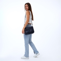 Сумка женская на молнии, цвет чёрный