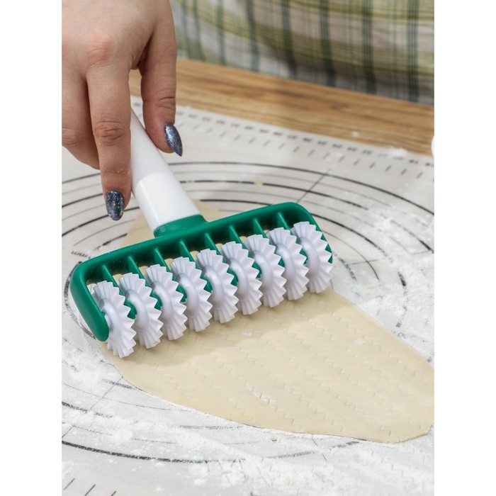 Валик для нарезки теста KONFINETTA &laquo;Сладость&raquo;, фактурный, 14&times;17&times;4 см, цвет белый