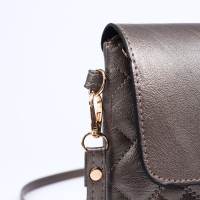 Сумка-клатч на магните, длинный ремень, цвет бронзовый Сумка-клатч на магните, длинный ремень, цвет бронзовый