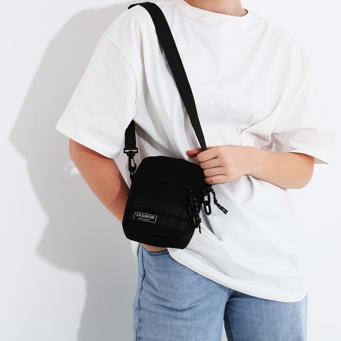 Сумка молодёжная на молнии, 1 наружный карман, цвет чёрный Сумка молодёжная на молнии, 1 наружный карман, цвет чёрный