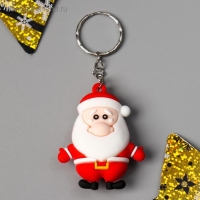 Брелок резина "Дед Мороз" 4,8х4,3х1,5 см Брелок резина "Дед Мороз" 4,8х4,3х1,5 см