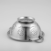 Дуршлаг из нержавеющей стали Доляна &laquo;Индия&raquo;, 1,6 л, d=22 см, на ножке, две ручки