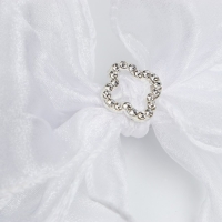 Выпускной. Бант для волос на резинке, белый, 6х25 см, Кошечка Мари