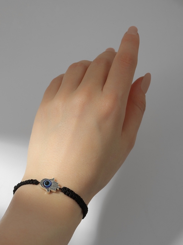 Браслет-оберег &laquo;Детский на нити&raquo; глазик в плетении, цвет синий в чернёном серебре, d=4 см