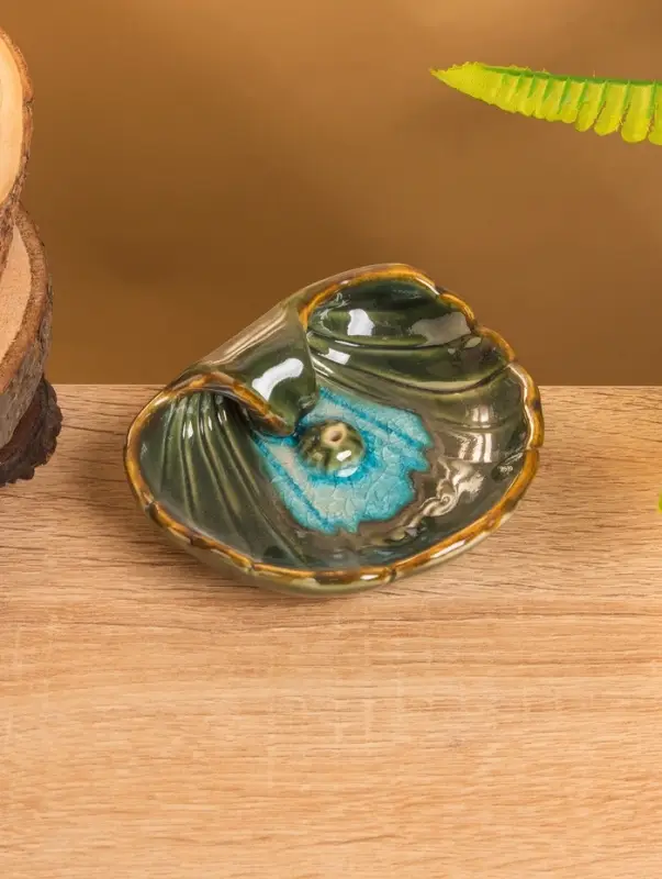 Подставка под благовония "Раковина с жемчужиной" керамика, цв. зелёный, 9х10,5х2 см